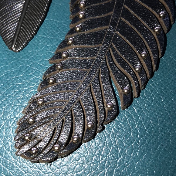 Coach Leather Feather Necklace - Picture 3 of 9